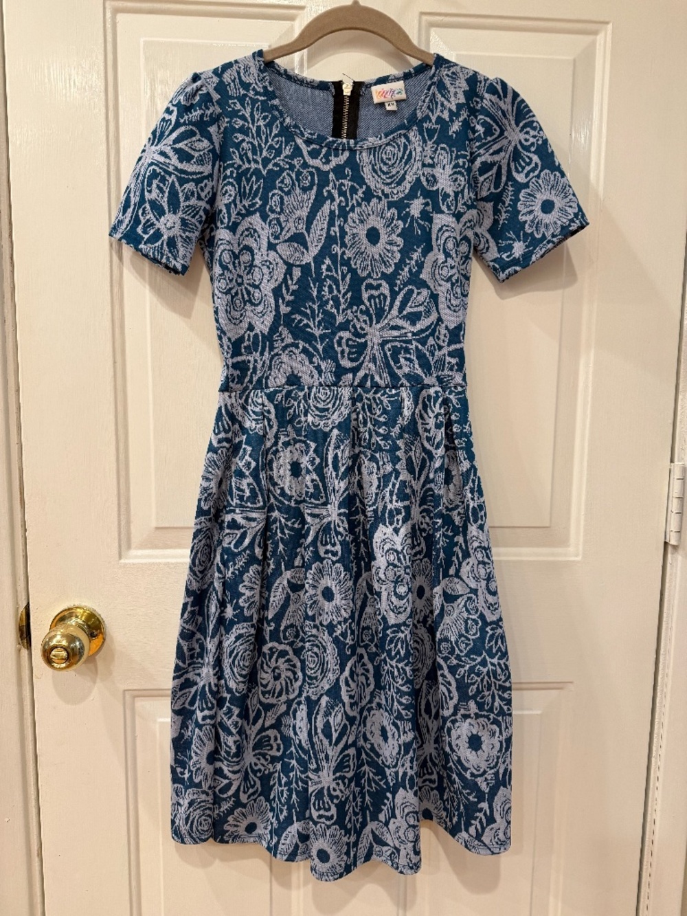 LulaRoe blue dress - size XS - has pockets!  comfortable but super cute
